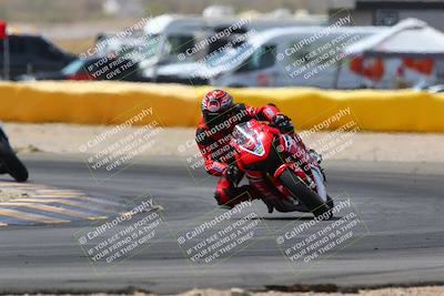 media/Apr-10-2022-SoCal Trackdays (Sun) [[f104b12566]]/Turn 2 (1135am)/